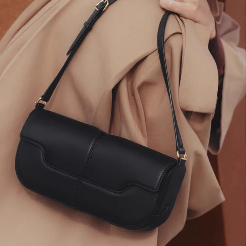 Sac Céleste – Élégance asymétrique en cuir de vache